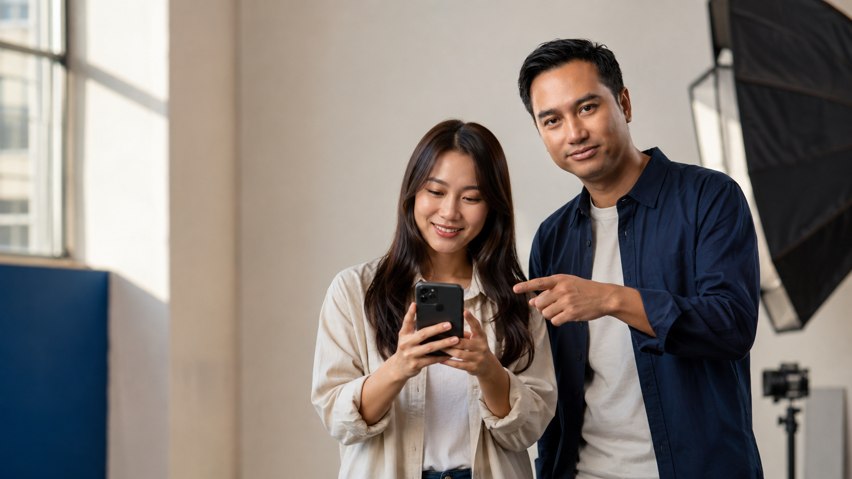 Sam Nguyễn hướng dẫn học viên chụp ảnh bằng điện thoại